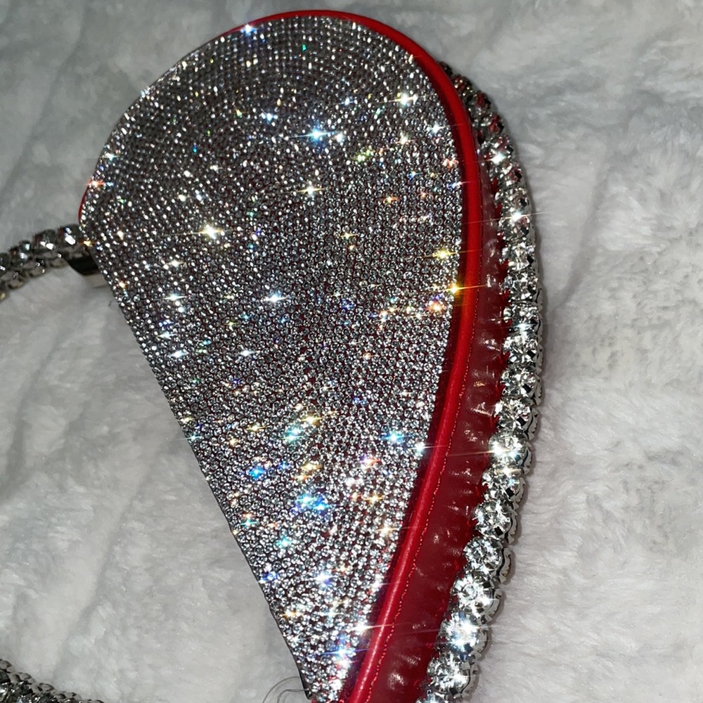 ❤️ Heart Shaped Hand Bag ❤️